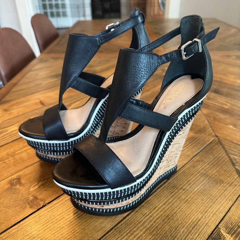 Gianni Bini Wedge